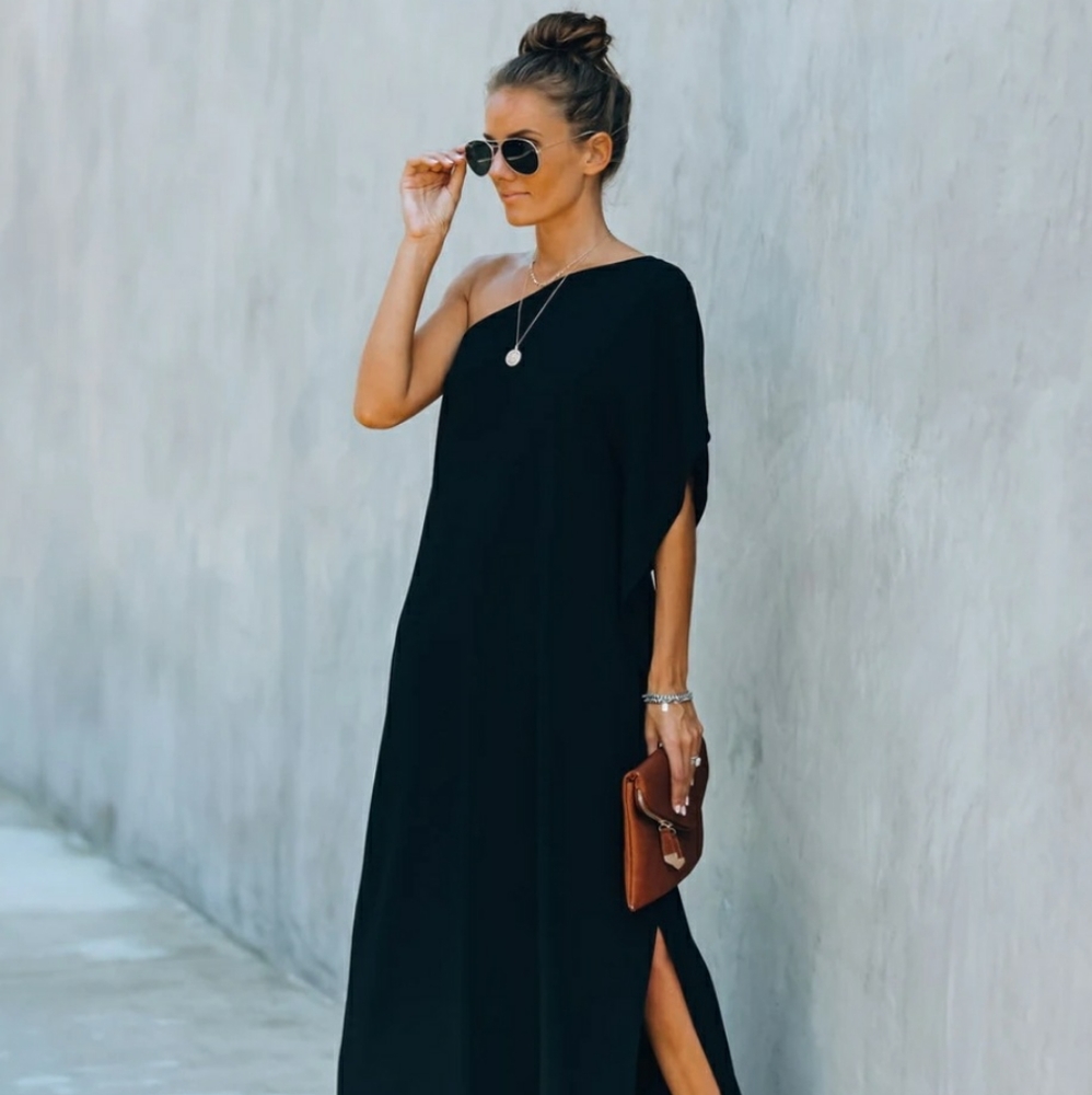 Strike a pose one shoulder maxi dress in Navy